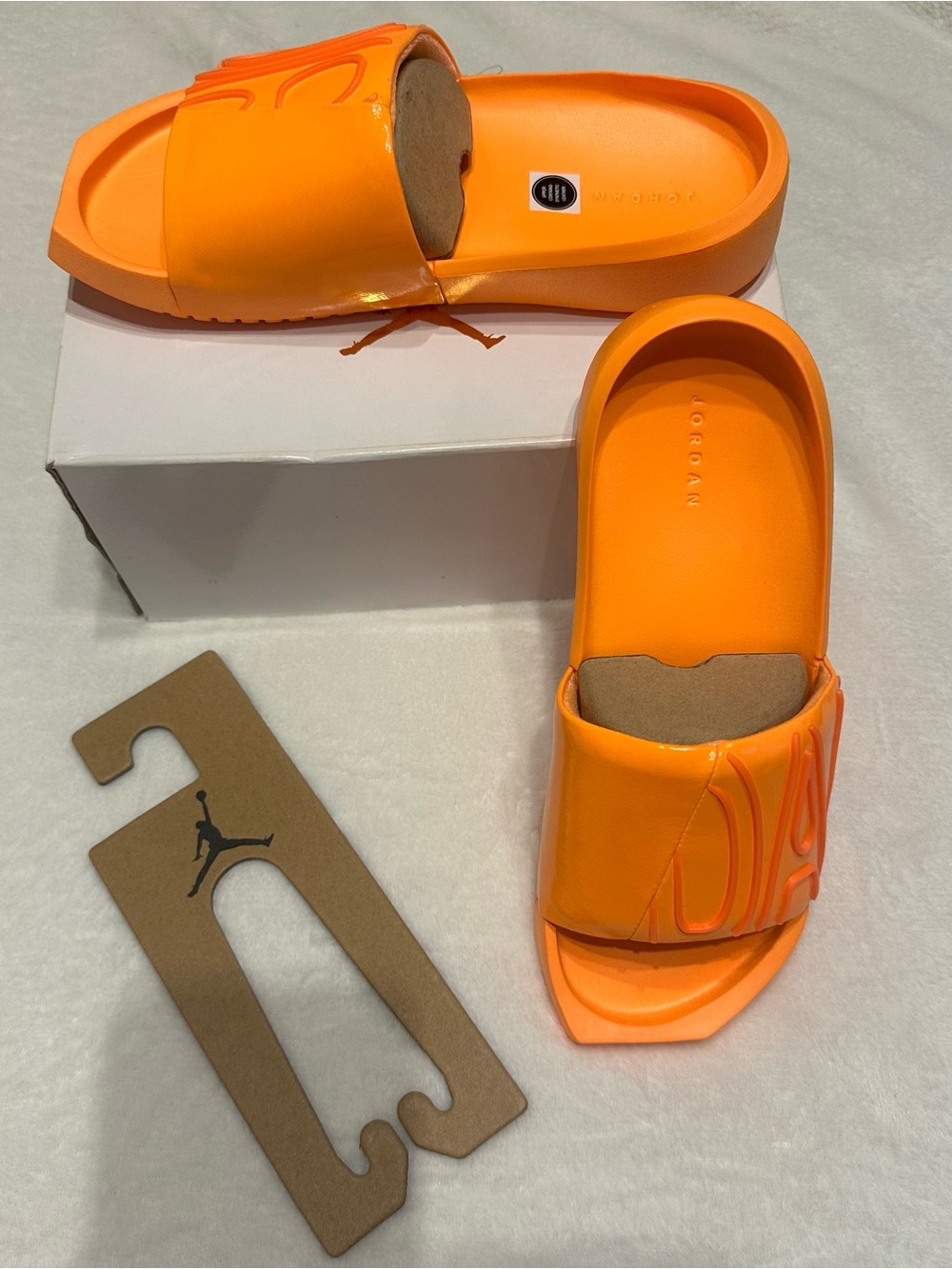 Jordan “Nola” Orange Slide Sandals Women’s 6 NIB